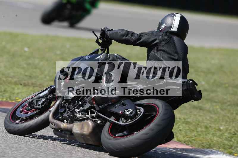 /44 09.08.2025 Plüss Moto Sport ADR/Freies Fahren/785